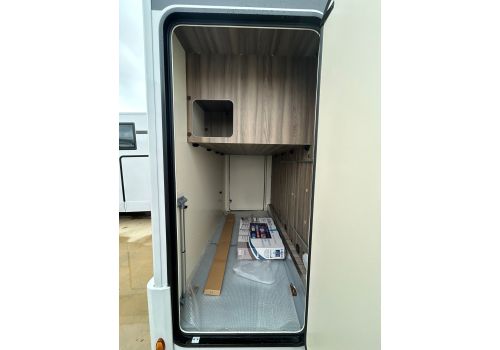 Low Profile Motorhome ROLLER TEAM Kronos 234 TL en Sale Occasion