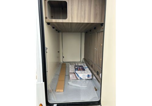 Low Profile Motorhome ROLLER TEAM Kronos 234 TL en Sale Occasion