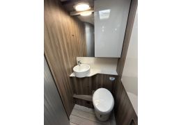 Low Profile Motorhome ROLLER TEAM Kronos 234 TL en Catalog