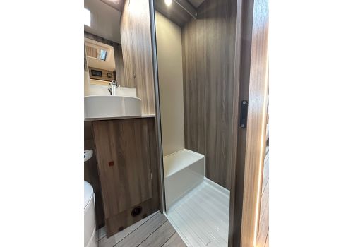 Low Profile Motorhome ROLLER TEAM Kronos 274 TL en Sale Occasion