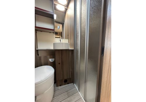 Low Profile Motorhome ROLLER TEAM Kronos 274 TL en Sale Occasion