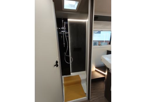 Integral Motorhome MOBILVETTA KEA I 90 en Sale Occasion