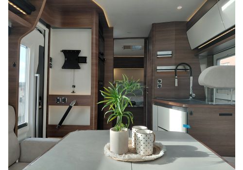 Integral Motorhome RAPIDO 8096dF en Sale Occasion