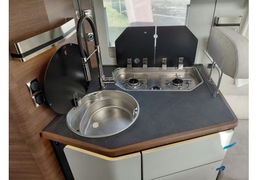 Integral Motorhome RAPIDO 8096dF en Sale Occasion