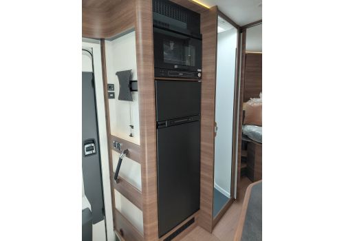 Integral Motorhome RAPIDO 8096dF en Sale Occasion