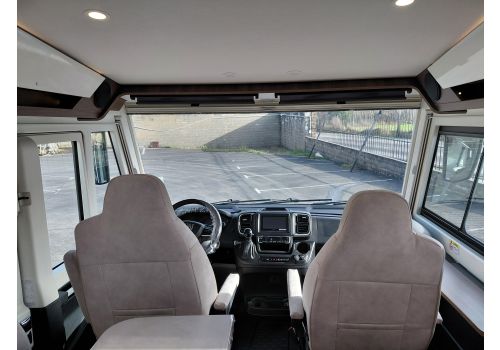 Integral Motorhome RAPIDO 8096dF en Sale Occasion