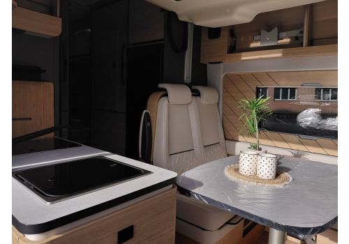 Camper Van DREAMER CamperVan XL Select en Catalog