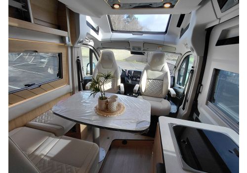 Camper Van DREAMER CamperVan XL Select en Catalog