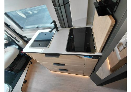Camper Van DREAMER CamperVan XL Select en Catalog