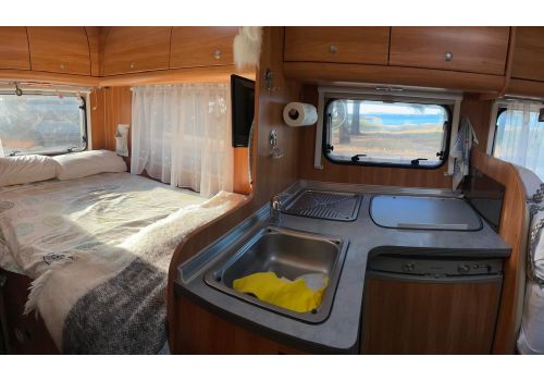 Low Profile Motorhome BURSTNER Primero T580 en Sale Occasion
