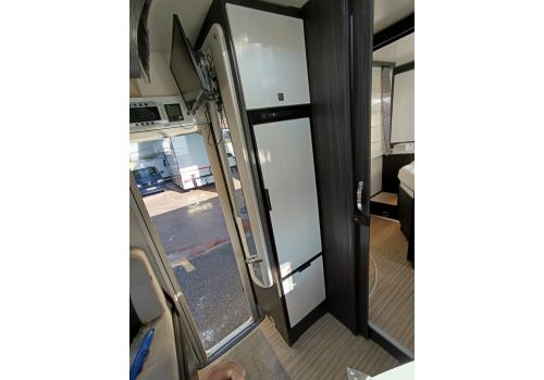 Low Profile Motorhome BENIMAR Mileo 294 en Sale Occasion