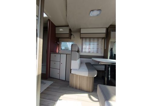 Low Profile Motorhome ROLLER TEAM Kronos 265 TL Selekt en Sale Occasion