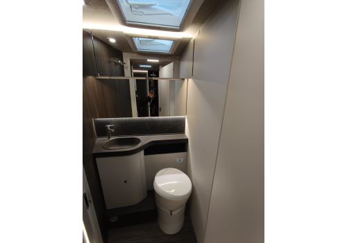Integral Motorhome MOBILVETTA KEA I 86 en Sale Occasion