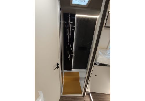 Integral Motorhome MOBILVETTA KEA I 86 en Sale Occasion