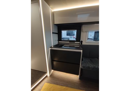 Integral Motorhome MOBILVETTA KEA I 86 en Sale Occasion