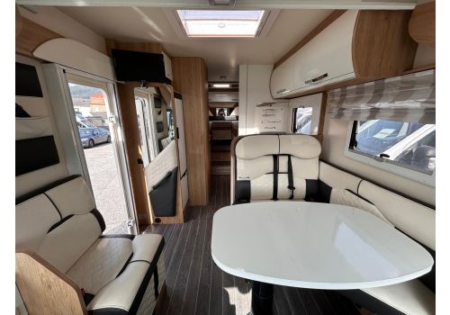 Integral Motorhome ROLLER TEAM Zefiro Plus 284 en Sale Occasion