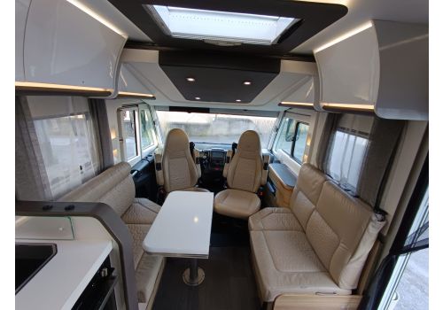 Integral Motorhome ADRIA Sonic Supreme i710DC en Sale Occasion