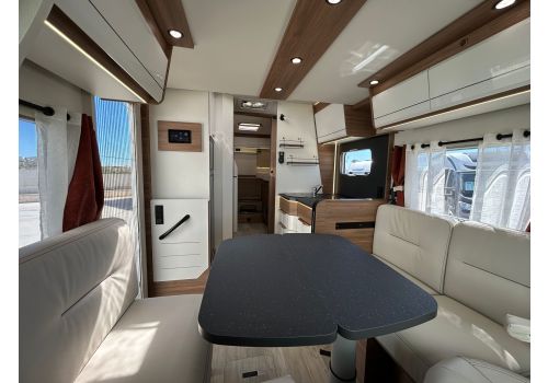 Low Profile Motorhome PILOTE P746 Expression en Sale Occasion