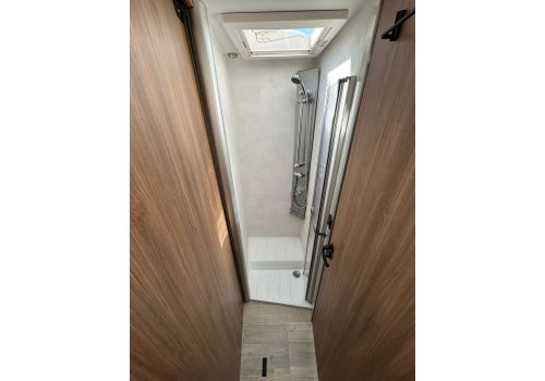 Low Profile Motorhome PILOTE P746 Expression en Sale Occasion