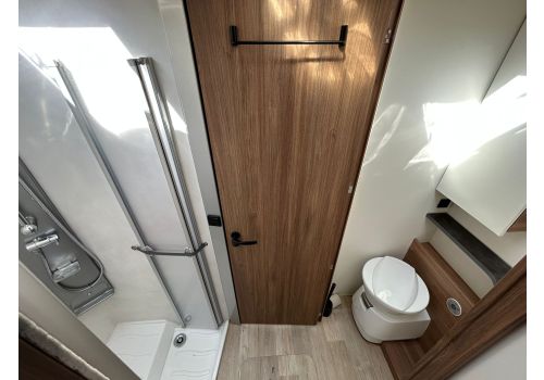 Low Profile Motorhome PILOTE P746 Expression en Sale Occasion