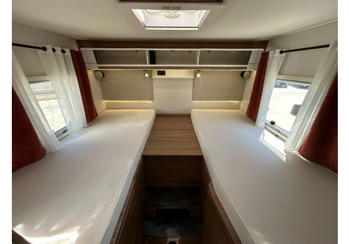 Low Profile Motorhome PILOTE P746 Expression en Sale Occasion