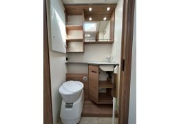 Low Profile Motorhome PILOTE P746 Expression en Sale Occasion