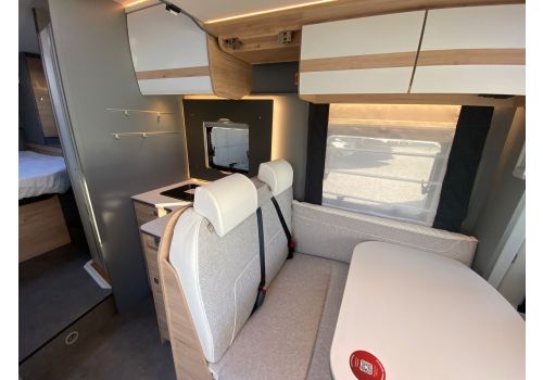Low Profile Motorhome DETHLEFFS Dethleffs Just T 7052 DBM en Rent