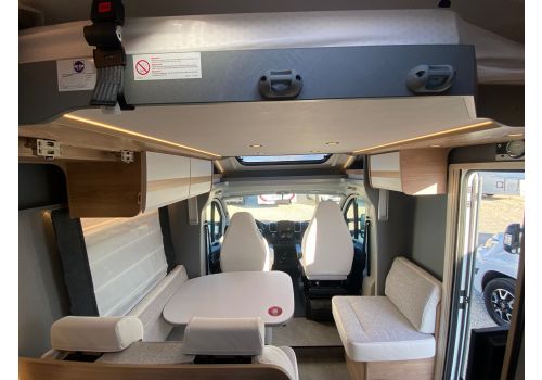Low Profile Motorhome DETHLEFFS Dethleffs Just T 7052 DBM en Rent