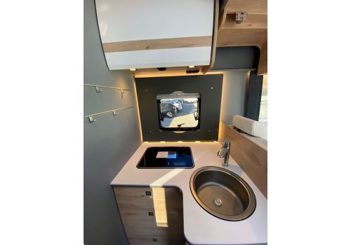 Low Profile Motorhome DETHLEFFS Dethleffs Just T 7052 DBM en Rent