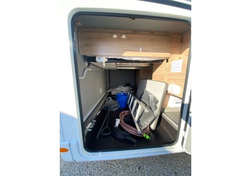 Low Profile Motorhome DETHLEFFS Dethleffs Just T 7052 DBM en Rent