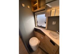 Low Profile Motorhome DETHLEFFS Dethleffs Just T 7052 DBM en Rent