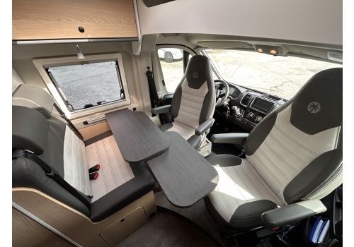 Camper Van SUNLIGHT Cliff 602 Adventure Edition en Rent