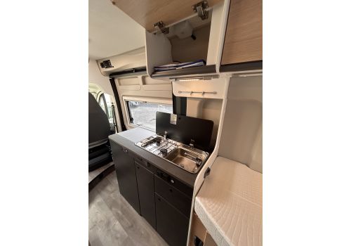 Camper Van SUNLIGHT Cliff 602 Adventure Edition en Rent