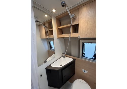Camper Van SUNLIGHT Cliff 602 Adventure Edition en Rent