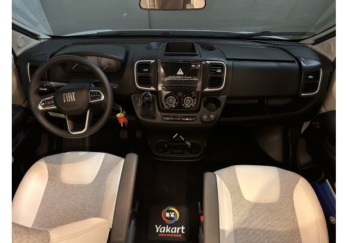 Low Profile Motorhome DETHLEFFS Just Camp T7052 DBM en Rent