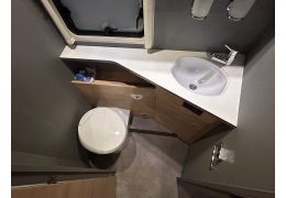 Low Profile Motorhome DETHLEFFS Just Camp T7052 DBM en Rent