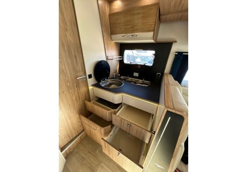 Low Profile Motorhome PILOTE P746GJ en Sale Occasion