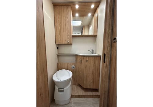 Low Profile Motorhome PILOTE P746GJ en Sale Occasion