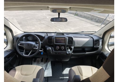 Low Profile Motorhome ITINEO PS740 en Catalog