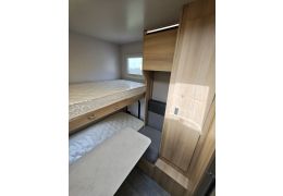 Low Profile Motorhome ITINEO PS740 en Catalog