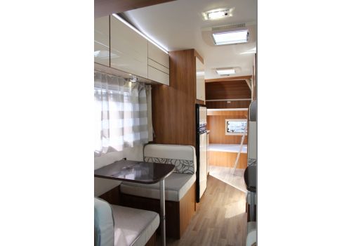 Capuchina Motorhome RIMOR Katamarano 9 en Sale Occasion