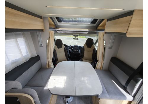 Low Profile Motorhome ITINEO PM740 en Catalog