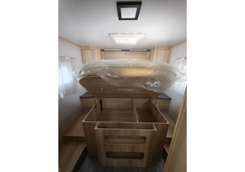 Low Profile Motorhome ITINEO PM740 en Catalog