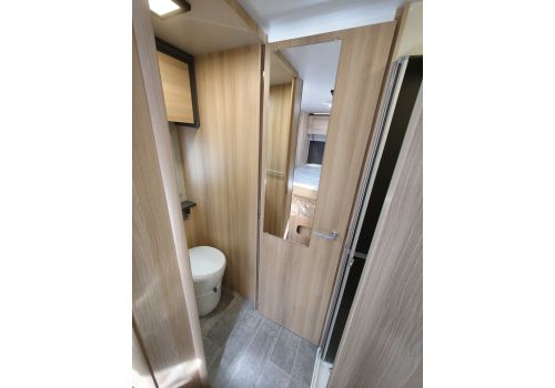 Low Profile Motorhome ITINEO PM740 en Catalog