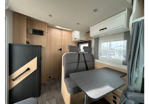 Low Profile Motorhome SUNLIGHT T 690 L Adventure Edition en Sale Occasion