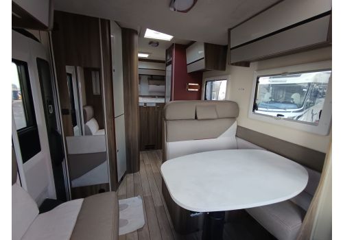 Low Profile Motorhome ROLLER TEAM Kronos 294 TL Spring Edition en Catalog