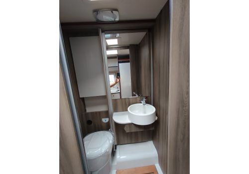 Low Profile Motorhome ROLLER TEAM Kronos 285TL en Sale Occasion