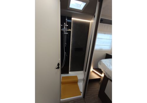 Low Profile Motorhome MOBILVETTA KEA P90 en Sale Occasion