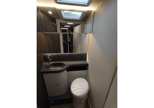 Low Profile Motorhome MOBILVETTA KEA P90 en Sale Occasion