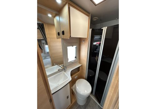 Low Profile Motorhome GIOTTILINE SIENA 330 en Sale Occasion